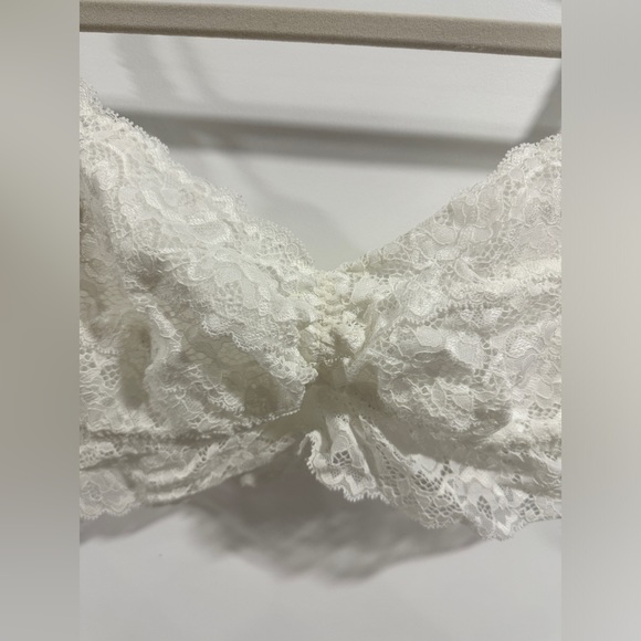 Cream Lace Bralette - Picture 7 of 8